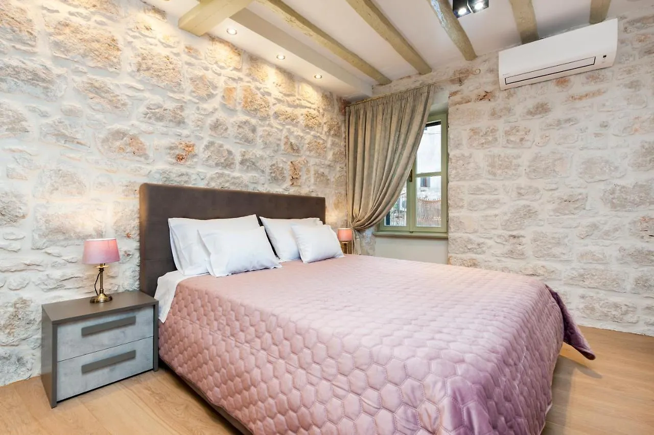 Dc II Downtown Apartment Rovinj
