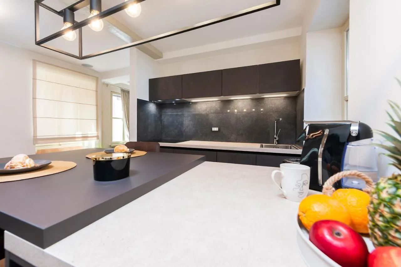Dc II Downtown Apartment