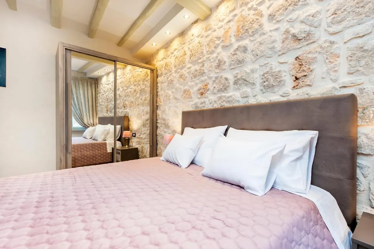 Dc II Downtown Apartment  Rovinj